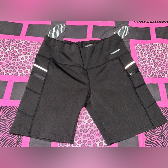 JGX Pants - LG Black JGX Biker Shorts!